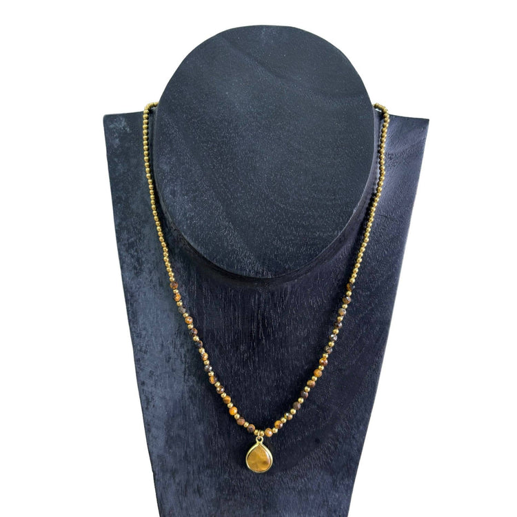 Collares de mujer de Tailandia