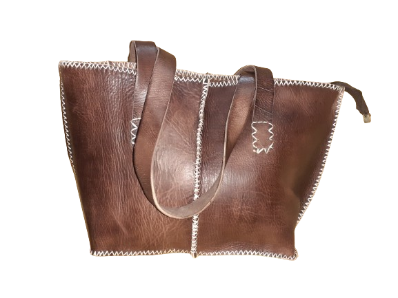 Bolso mediano de vacuno con hilo blanco