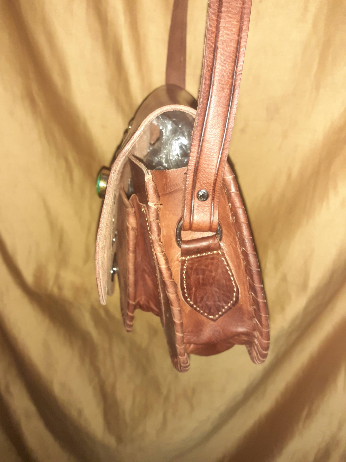 Bolso de piedra forma hoja