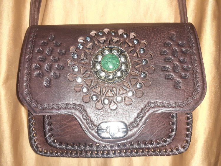 Bolso Cuadrado labrado piedra click