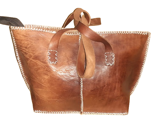 Bolso mediano de vacuno con hilo blanco