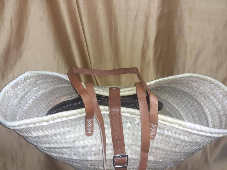 Bolso capazo de hebilla plateada