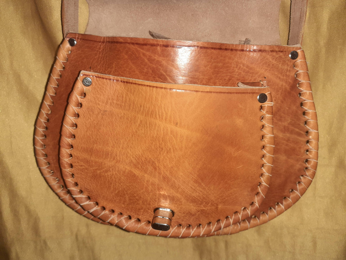 Bolso de piedra forma hoja