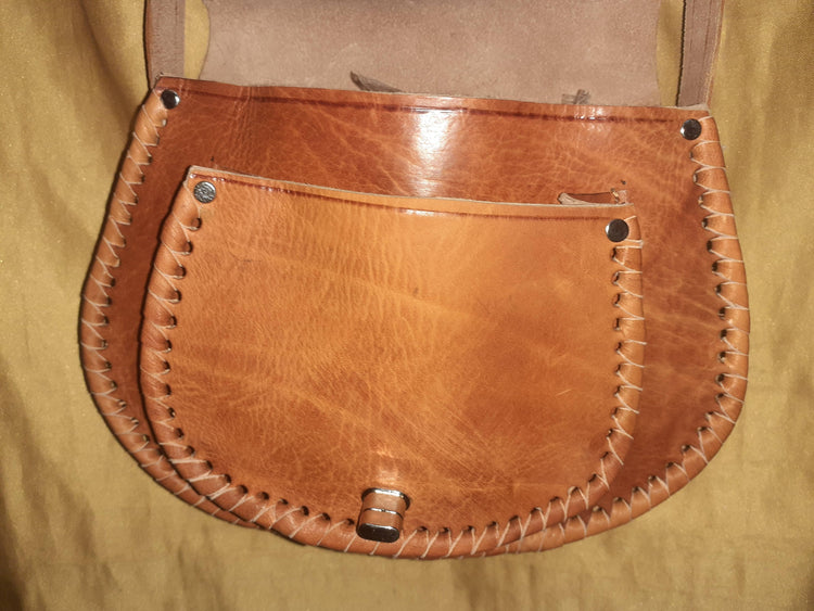 Bolso de piedra forma hoja